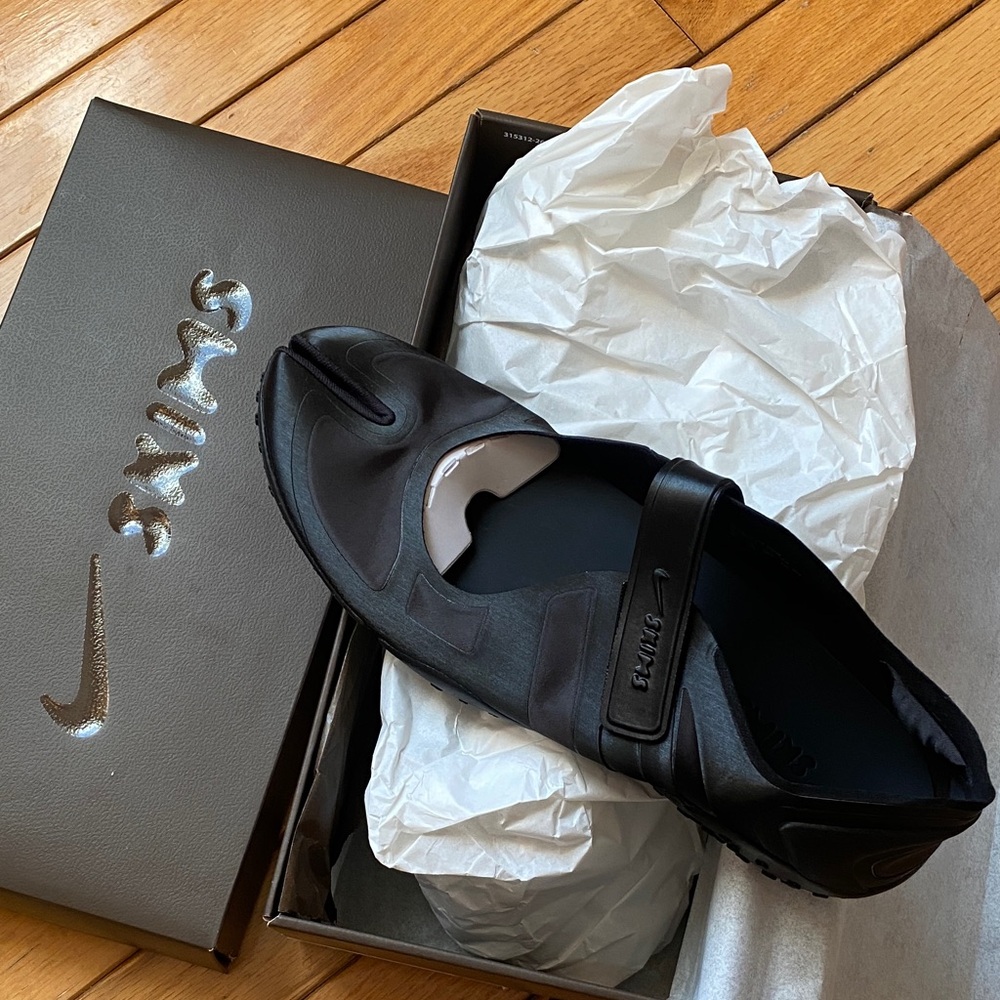 Nike skims Black Rifts